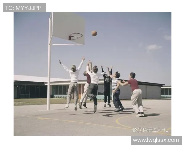 以篮球为核心探索团队协作与个人拼搏精神的完美融合