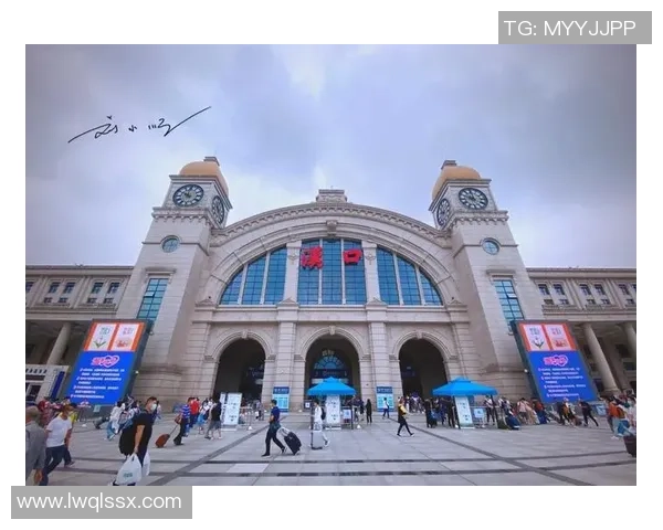 武汉三镇历史文化融合探索:从江城到现代都市的变迁与未来发展路径 武汉三镇历史文化融合探索:从江城到现代都市的变迁与未来发展路径