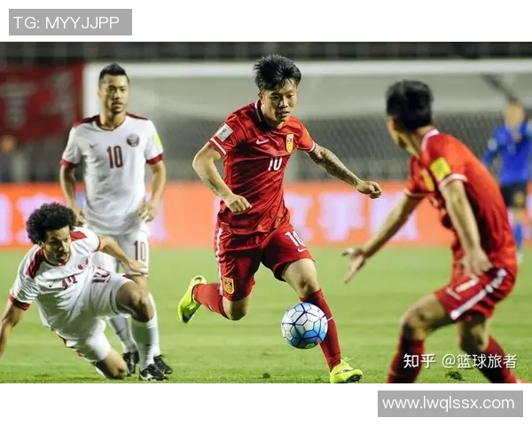 足球的魅力与发展：从草根到职业，全球足坛的变化与挑战